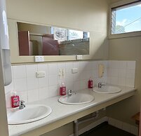 Broken Hill Tourist Lodge