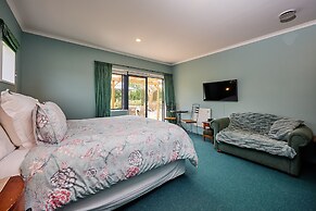 Awatea Country B&B
