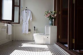 Seven Terraces Hotel