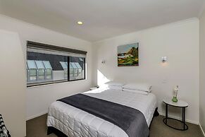 Le Chalet Suisse Motel Apartments