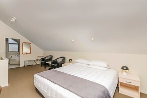 Le Chalet Suisse Motel Apartments