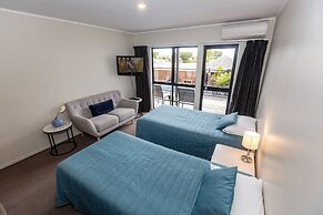 Le Chalet Suisse Motel Apartments