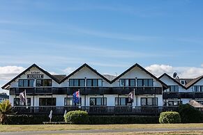 Le Chalet Suisse Motel Apartments