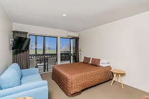 Le Chalet Suisse Motel Apartments