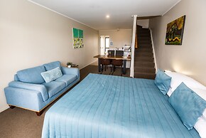 Le Chalet Suisse Motel Apartments