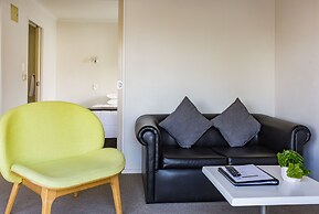 Le Chalet Suisse Motel Apartments