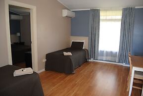 Airlie House Motor Inn