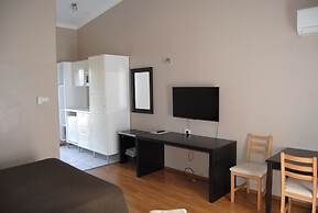 Airlie House Motor Inn