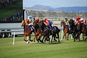 Airlie House Motor Inn