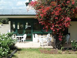 Airlie House Motor Inn