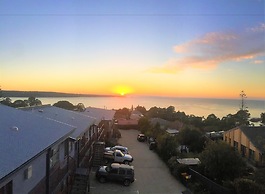 Heritage House Motel & Units