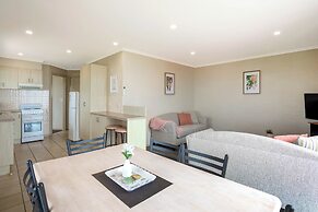 Heritage House Motel & Units