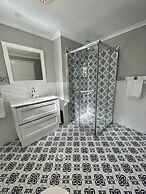 Heritage House Motel & Units