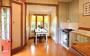 Como Cottages Accommodation