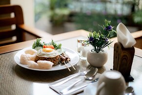 Fourteen Roses Beach Hotel