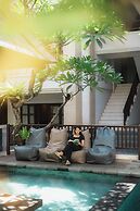 Fourteen Roses Beach Hotel