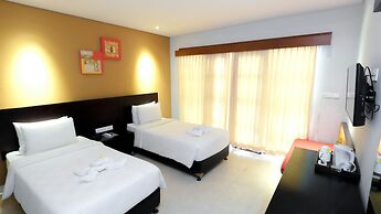 Fourteen Roses Beach Hotel