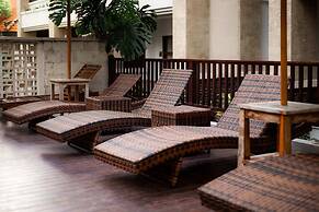 Fourteen Roses Beach Hotel