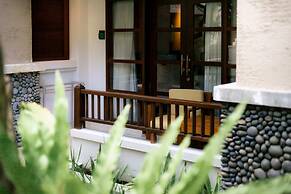 Fourteen Roses Beach Hotel