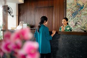 Fourteen Roses Beach Hotel