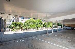 Jacaranda Place Motor Inn