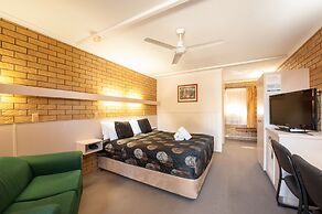 Jacaranda Place Motor Inn