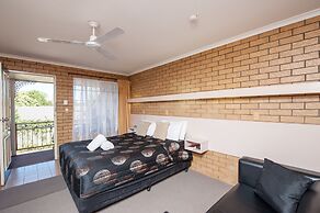 Jacaranda Place Motor Inn