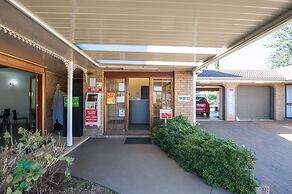Jacaranda Place Motor Inn