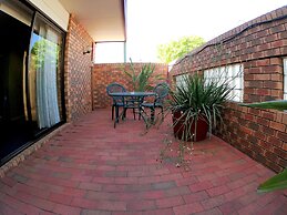 Horsham Mid City Court Motel