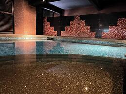 REGALODGE HOTEL & SPA