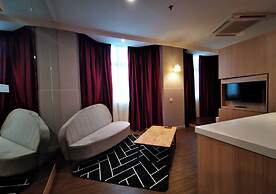 REGALODGE HOTEL & SPA