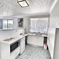 A Raceview Motor Inn