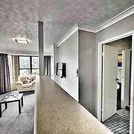 A Raceview Motor Inn