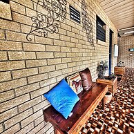 A Raceview Motor Inn