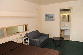 The Peninsula Motor Inn