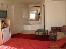 The Peninsula Motor Inn