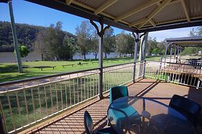 Del Rio Riverside Resort