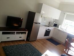 Hampton Court Apartments