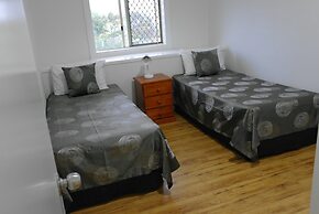 Hampton Court Apartments