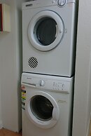 Hampton Court Apartments