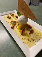 Emerald Explorers Inn