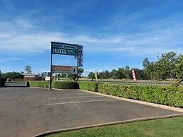 Emerald Explorers Inn