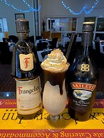 Emerald Explorers Inn