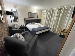 Hotel Lakeview Motor Inn, Belmont South, Australia - Lowest Rate ...