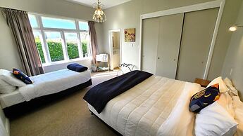 U Studios Masterton