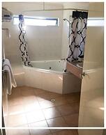 Deco City Motor Lodge