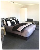 Deco City Motor Lodge