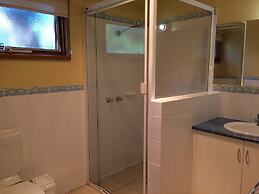 Split Point Cottages