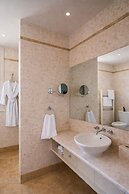Grande Vue Private Hotel