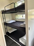 Batemans Bay Holiday Park - Hostel